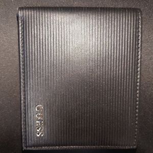 NEW Guess bifold wallet